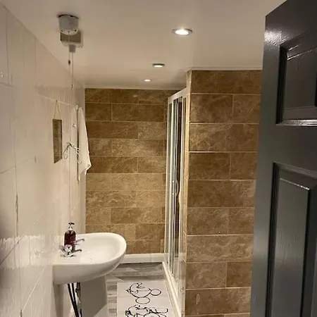 Luxury 2 Leeds (West Yorkshire)