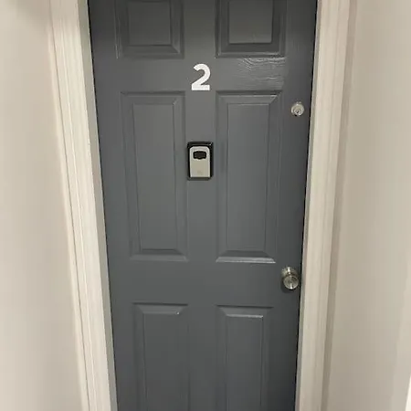 Luxury 2 Leeds (West Yorkshire)